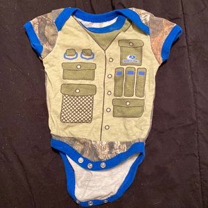 Mossy Oak newborn onesie
